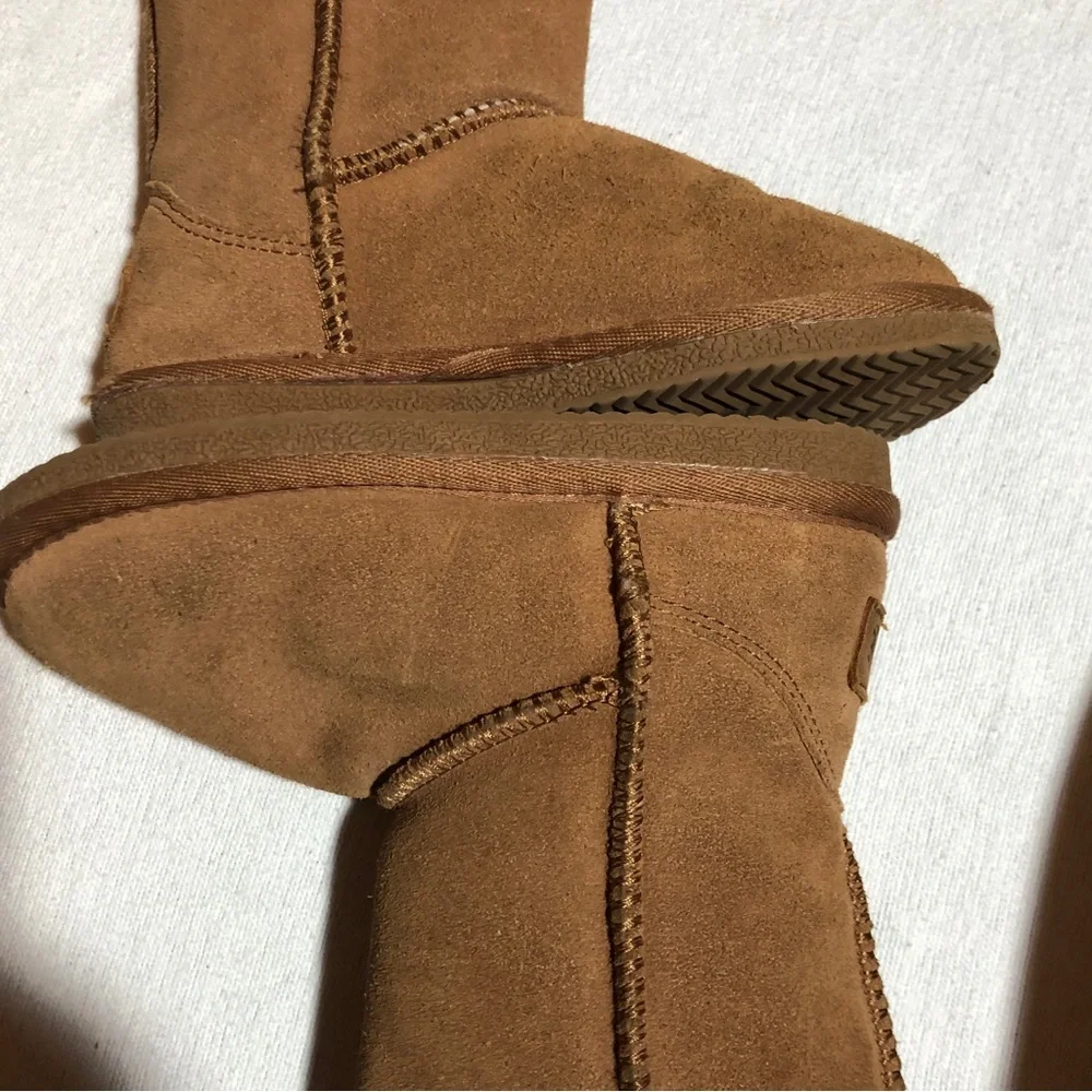 Cloud Nine Sheepskin Kids Boots